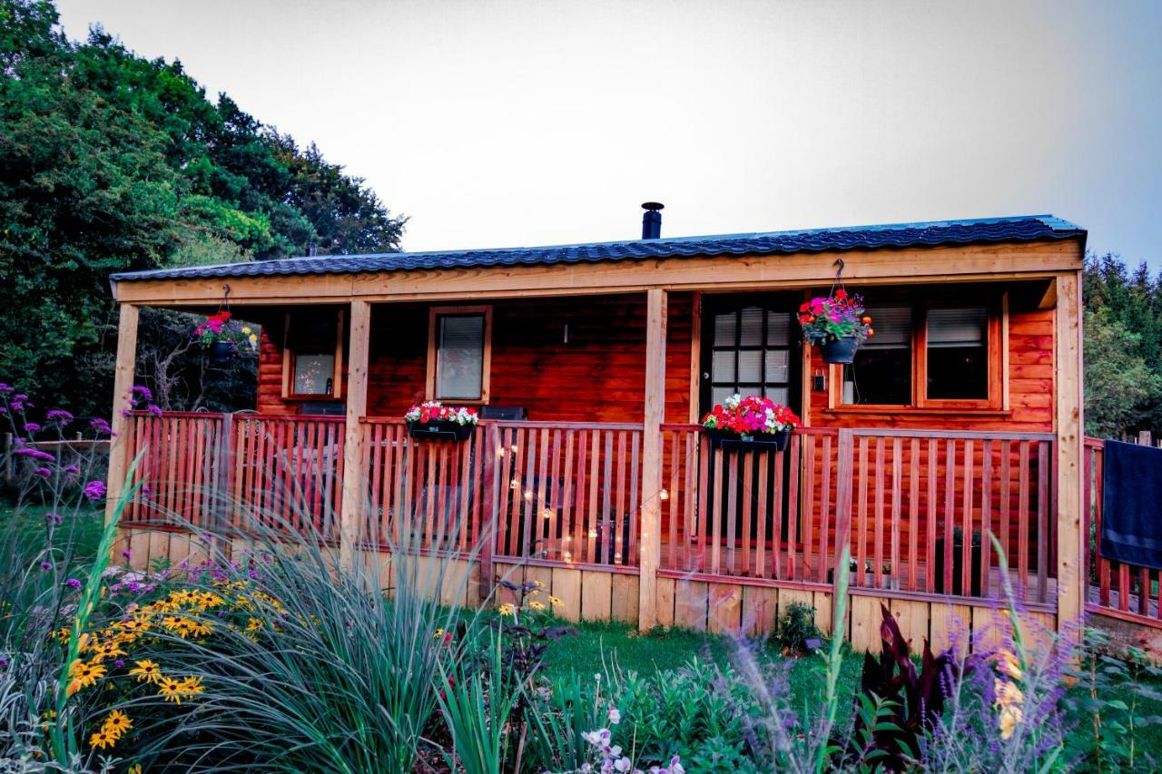 Cherry Tree Glamping Lodge Stroud (Gloucestershire)